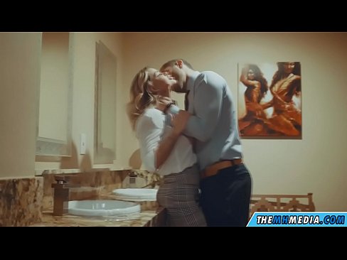 ❤️ Kun povekas blondi viettelee sinut julkisessa vessassa ❌ Anaaliporno at porn fi.novoporn.ru ❌️